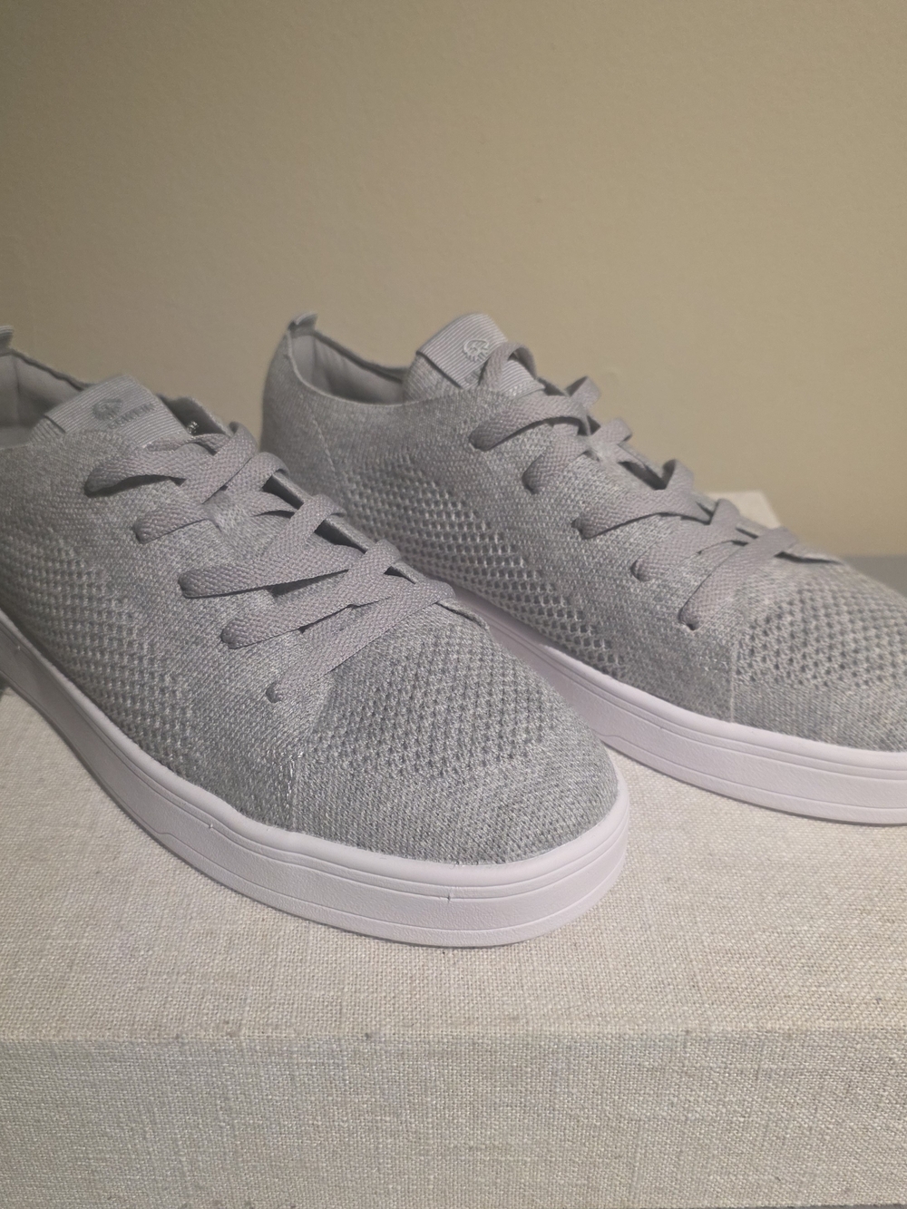 Giesswein Charcoal Gray Merino Wool Sneakers